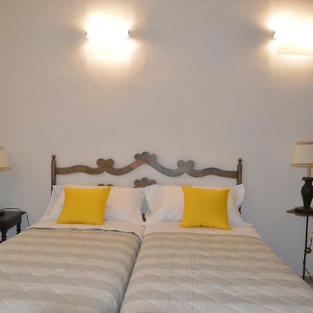 Casa Ciri Bed & Breakfast フォリーニョ エクステリア 写真