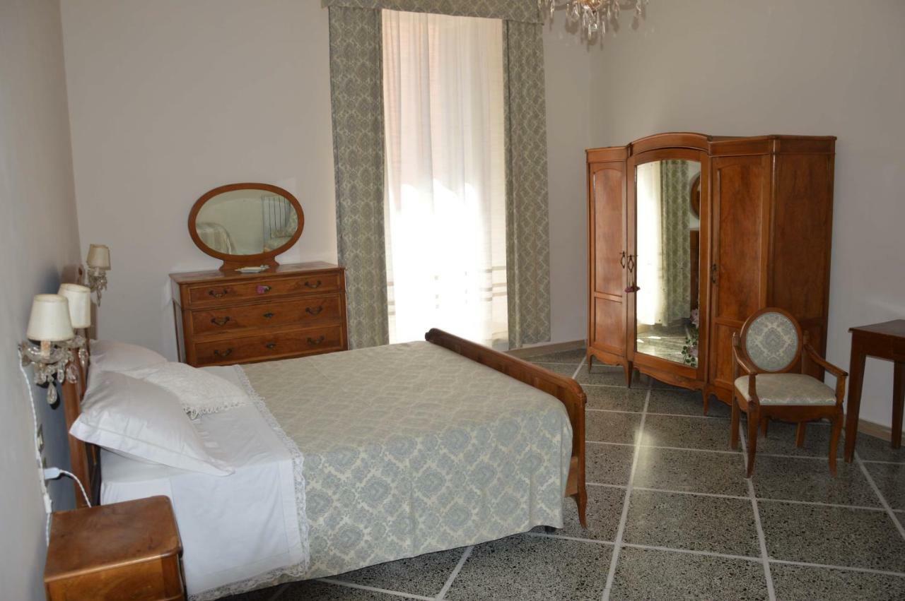 Casa Ciri Bed & Breakfast フォリーニョ エクステリア 写真